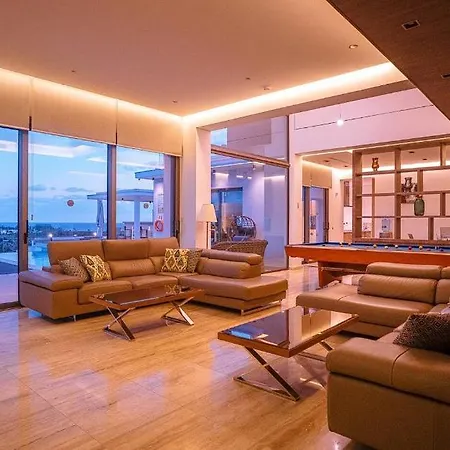 Beautiful With The Facilities ! * Peyia